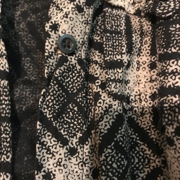 Button up flannel (looking) BkE Shirt - Picture 3 of 3